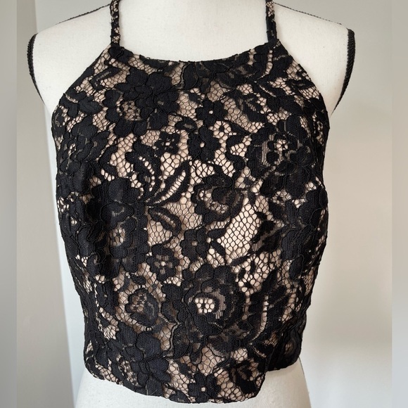 Gianni Bini Tops - Gianni Bini size 12 new with tags halter crop zippered back black lace top NWT